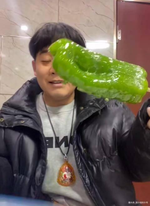 文安吃瓜事件网红,网红引发的网络狂欢与反思 第2张 文安吃瓜事件网红,网红引发的网络狂欢与反思 第2张